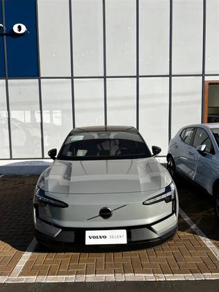 VOLVO EX30 69 KW ELÉTRICO ULTRA